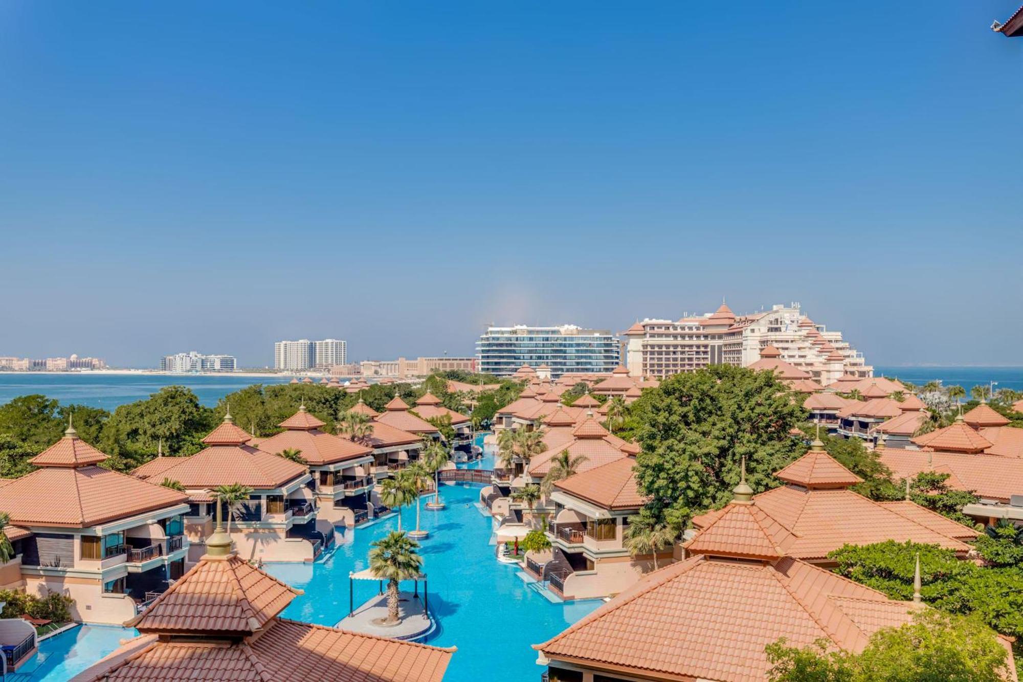 Luxury Azizi Mina Beachfront Apartments Dubái Exterior foto