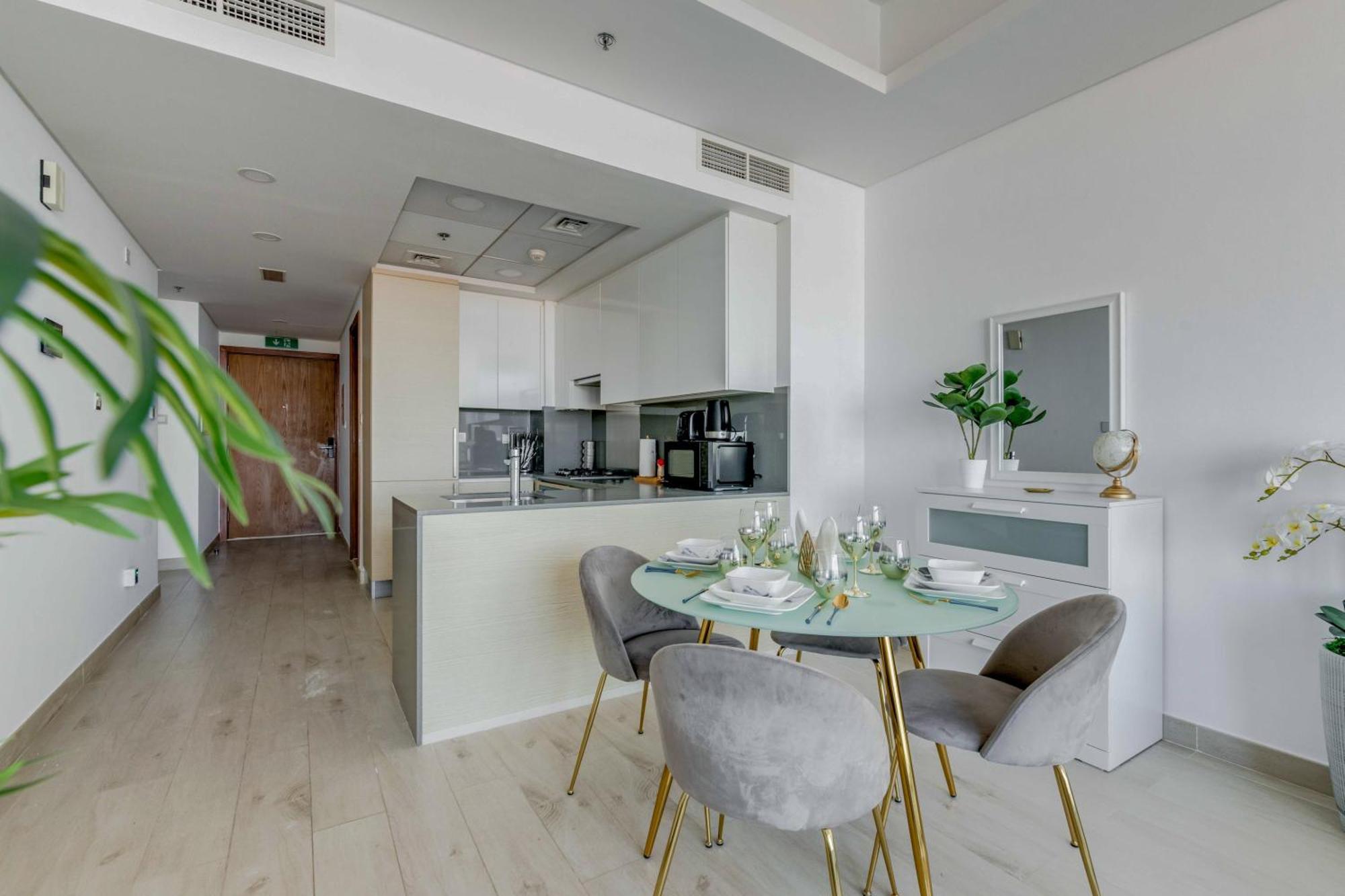 Luxury Azizi Mina Beachfront Apartments Dubái Exterior foto
