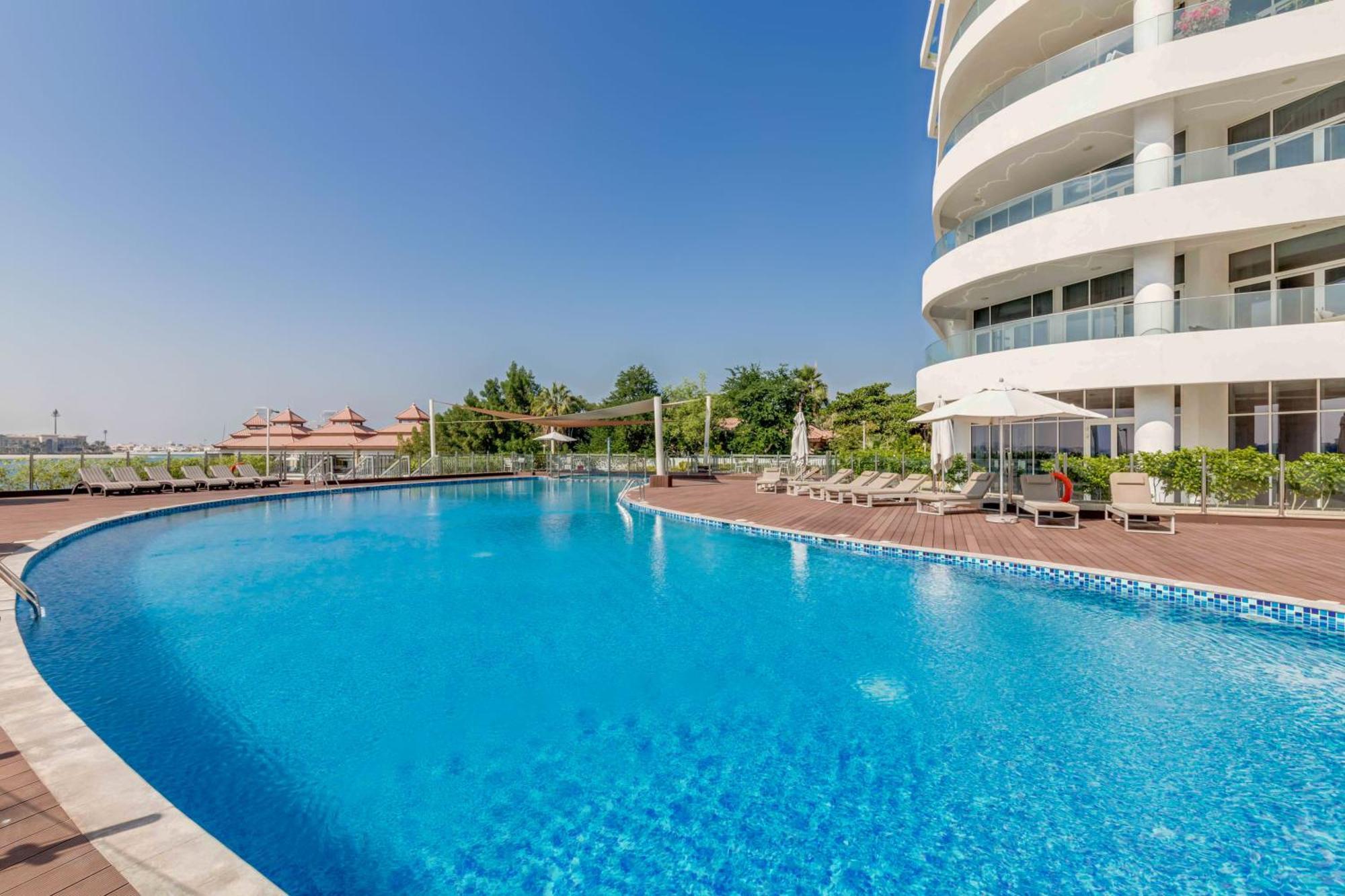 Luxury Azizi Mina Beachfront Apartments Dubái Exterior foto