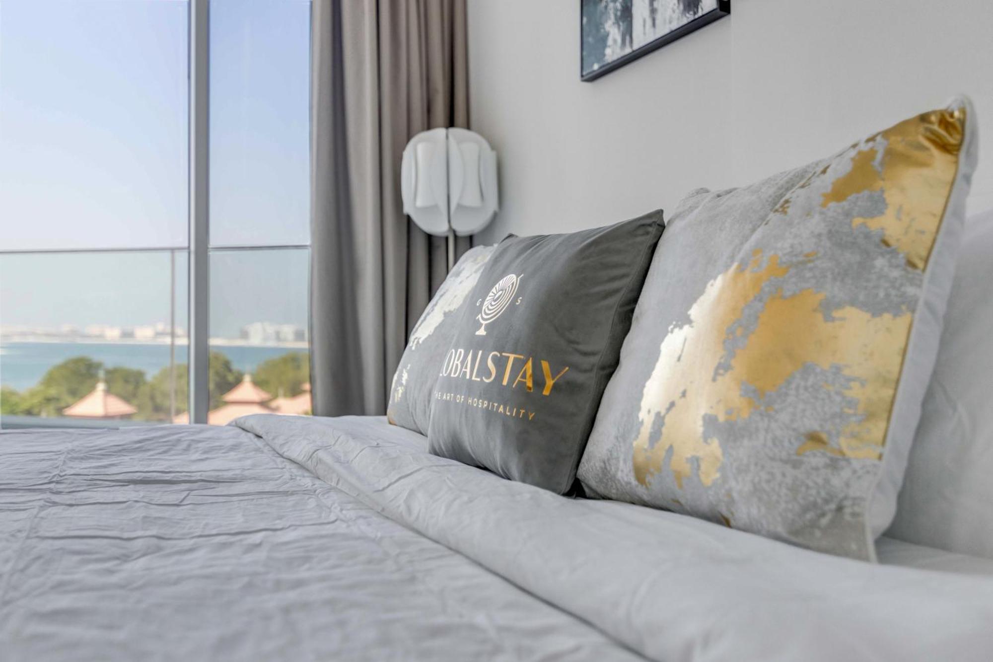 Luxury Azizi Mina Beachfront Apartments Dubái Exterior foto
