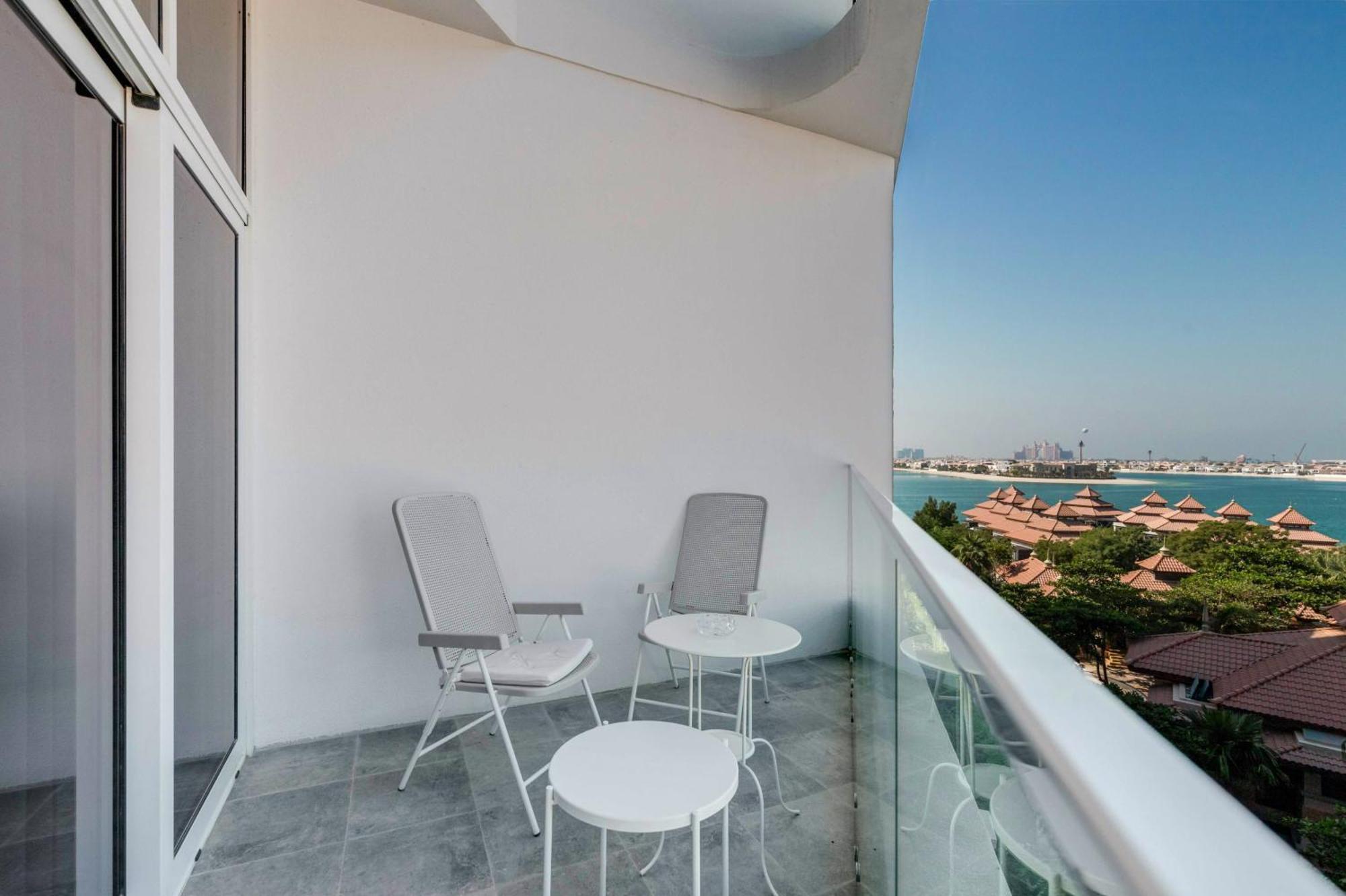 Luxury Azizi Mina Beachfront Apartments Dubái Exterior foto