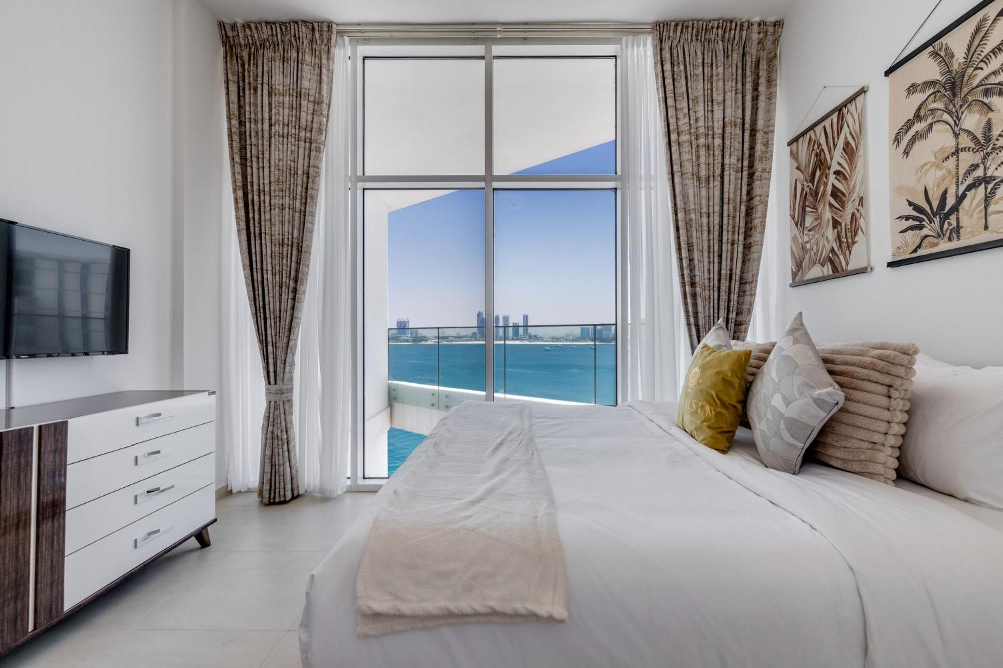 Luxury Azizi Mina Beachfront Apartments Dubái Exterior foto