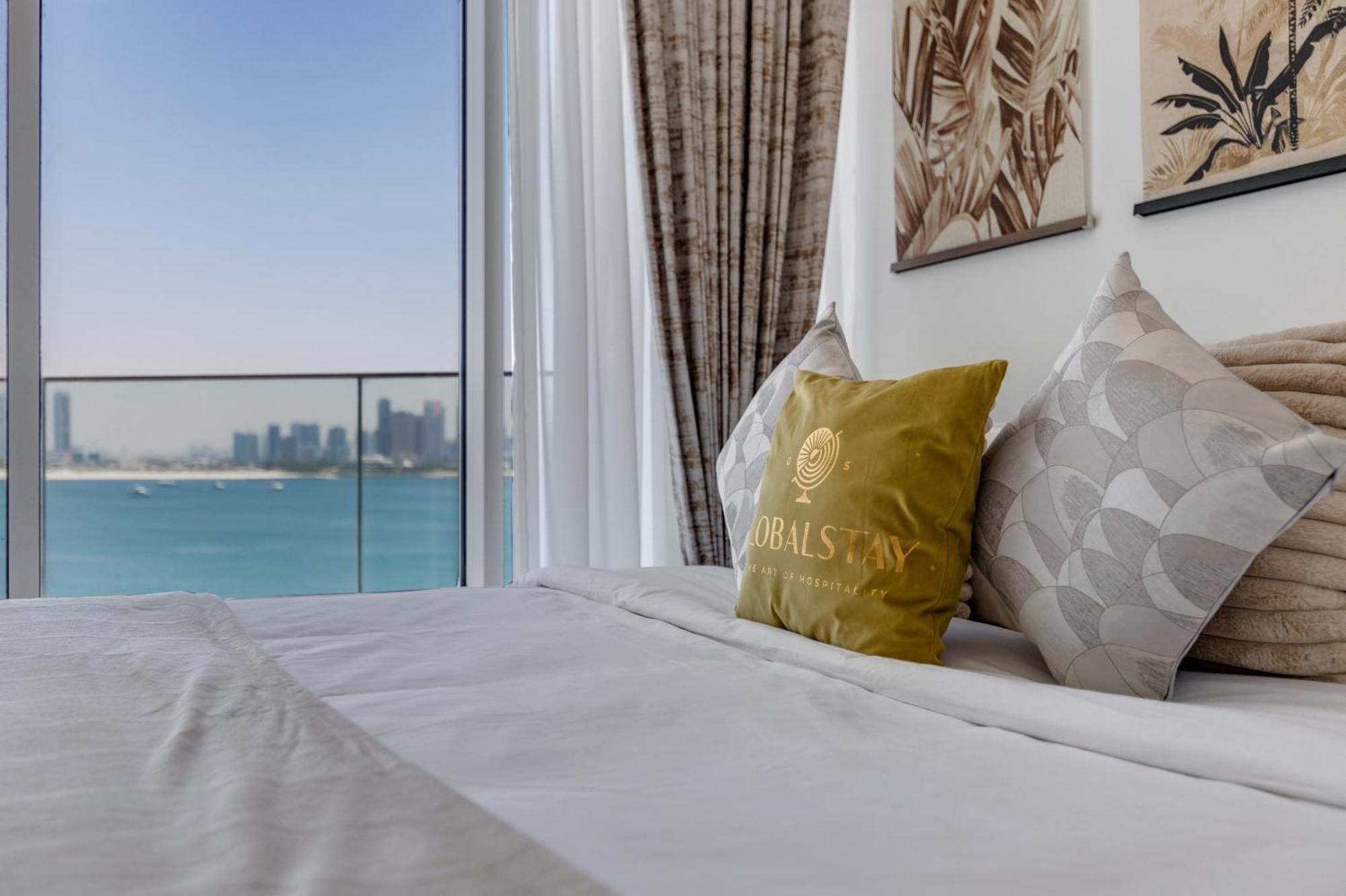 Luxury Azizi Mina Beachfront Apartments Dubái Exterior foto