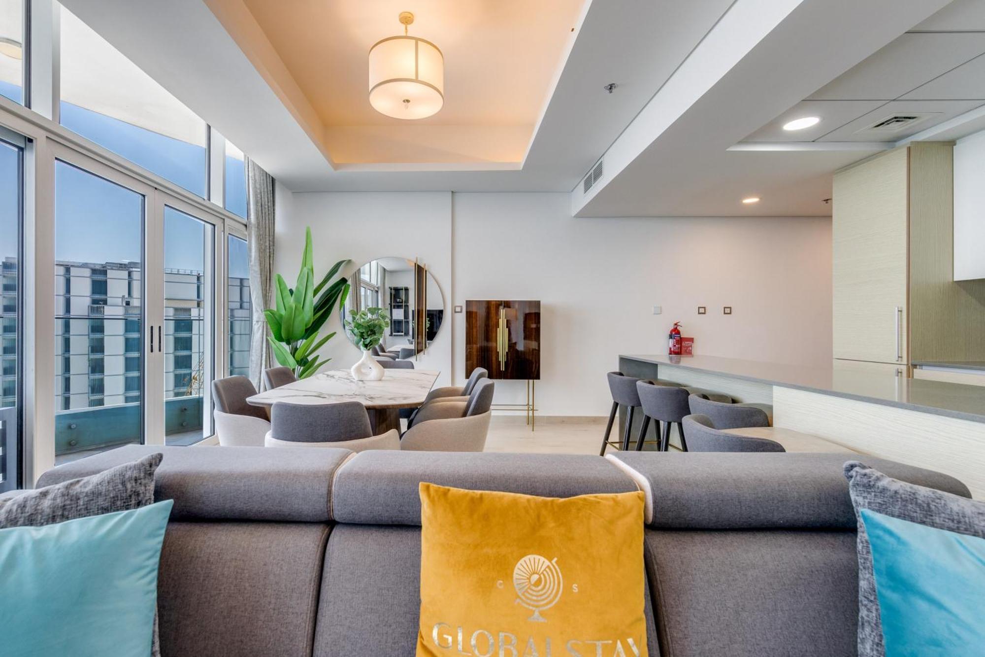 Luxury Azizi Mina Beachfront Apartments Dubái Exterior foto